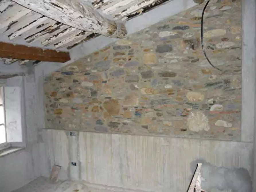 Immagine 2 di Porzione di casa in vendita  in via nuova a Capannori