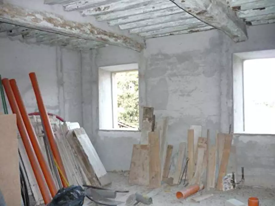 Immagine 8 di Porzione di casa in vendita  in via nuova a Capannori