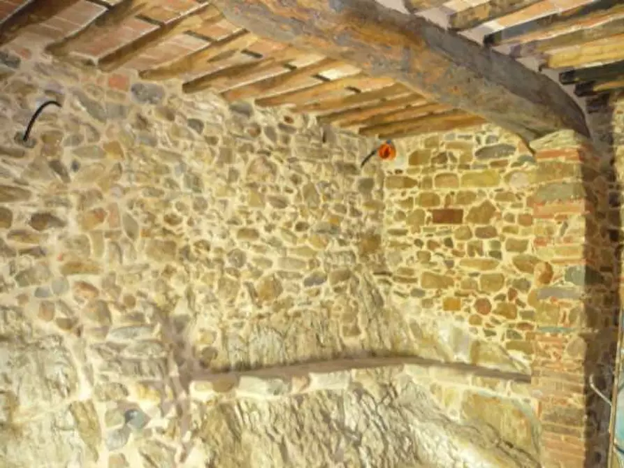 Immagine 10 di Porzione di casa in vendita  in via nuova a Capannori