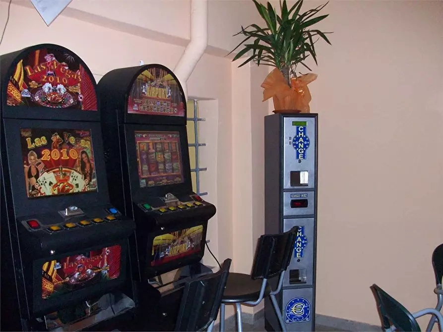 Immagine 4 di Negozio in vendita  in botticino a Villa Basilica