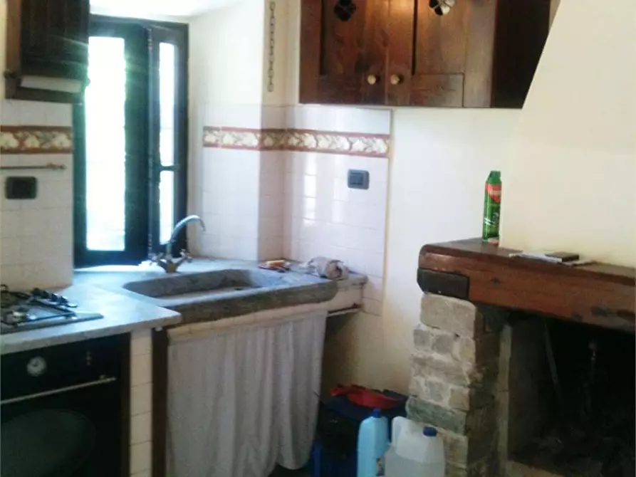 Immagine 1 di Porzione di casa in vendita  in via della polla a Lucca