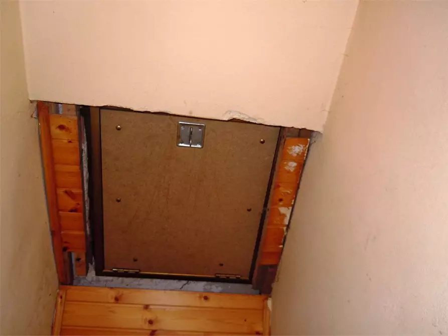 Immagine 20 di Porzione di casa in vendita  in capannori a Capannori