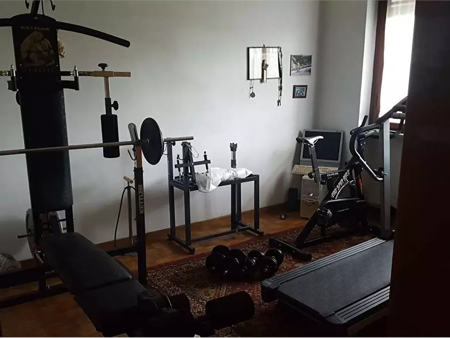 Immagine 10 di Villa in vendita  in san vito a Lucca