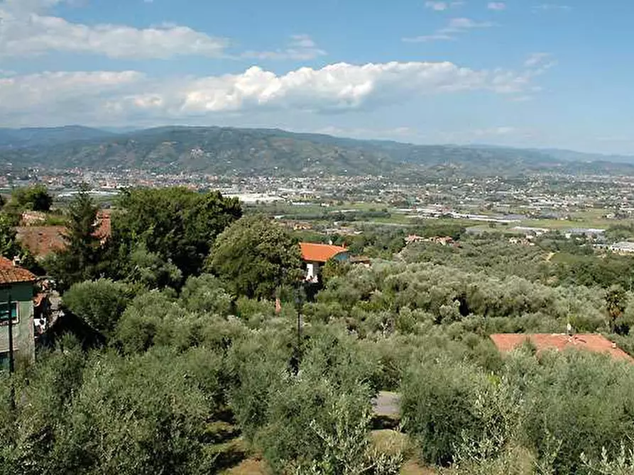 Immagine 35 di Stabile in vendita  in Montecarlo a Montecarlo