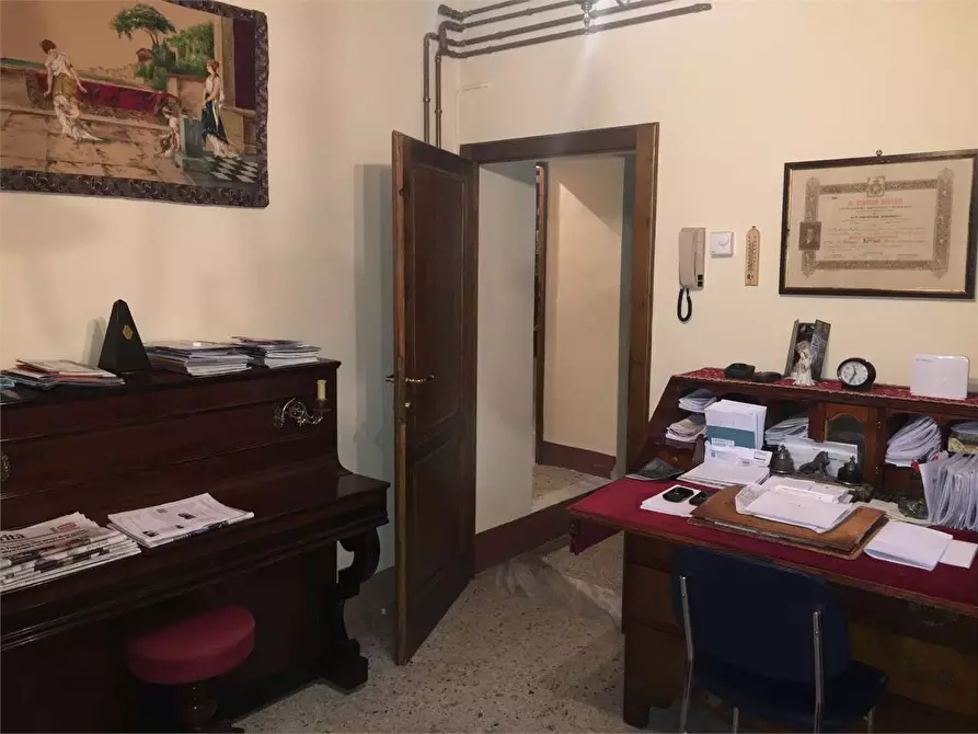 Immagine 16 di Stabile in vendita  in Montecarlo a Montecarlo