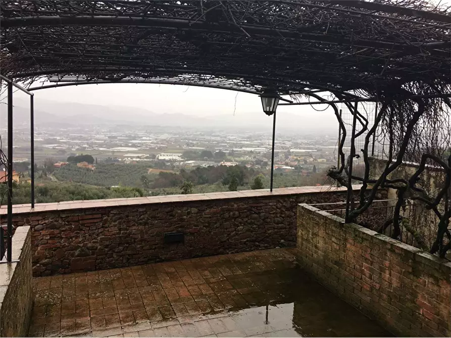 Immagine 1 di Stabile in vendita  in Montecarlo a Montecarlo