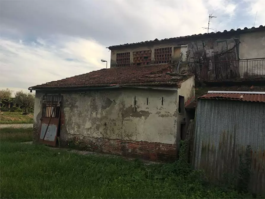 Immagine 1 di Rustico / casale in vendita  in Altopascio  a Altopascio