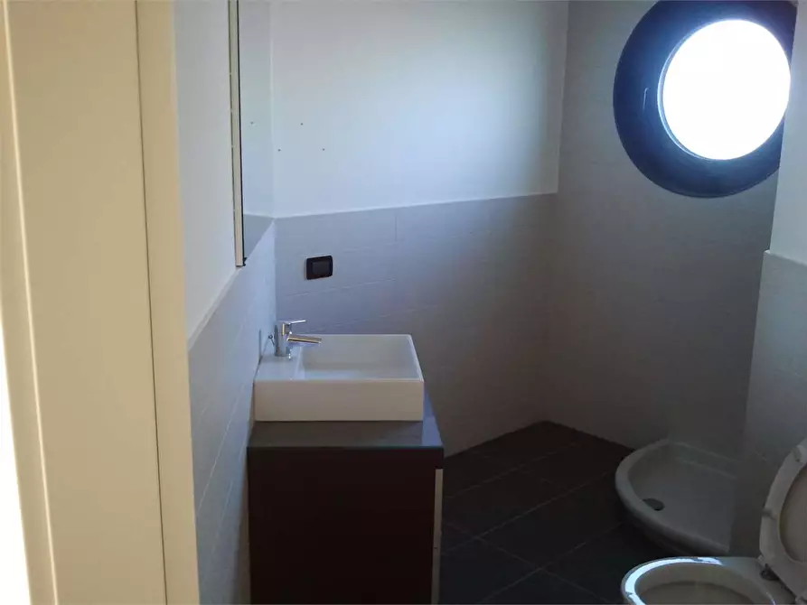 Immagine 10 di Ufficio in vendita  in Altopascio  a Altopascio