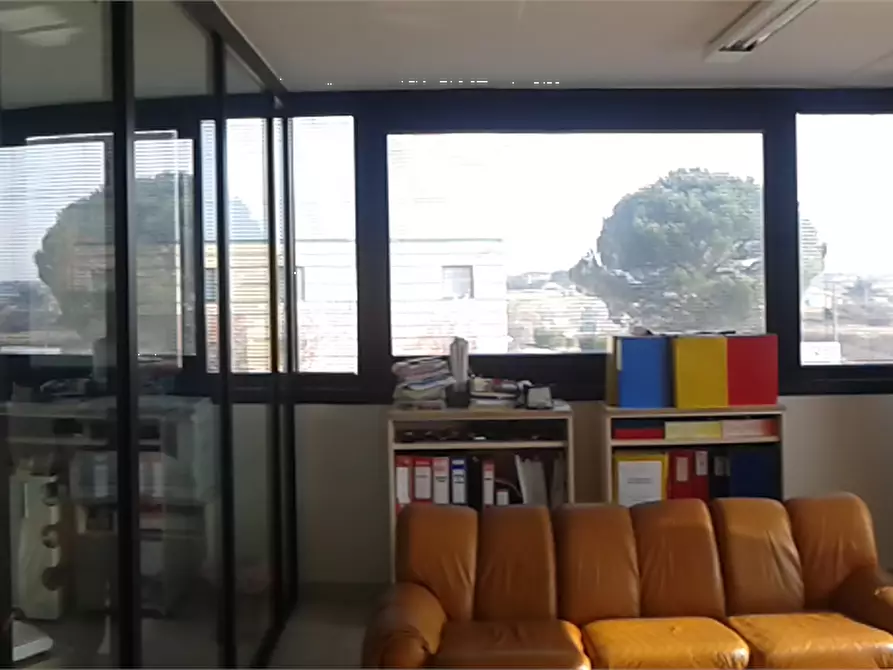 Immagine 2 di Ufficio in vendita  in Altopascio  a Altopascio