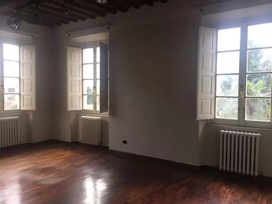 Immagine 6 di Ufficio in affitto  a Capannori