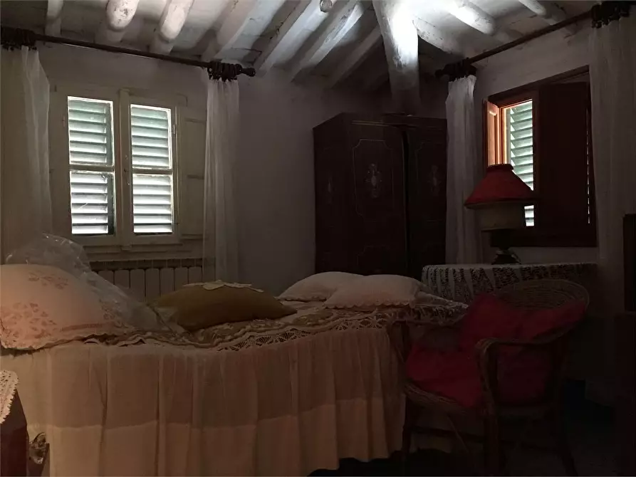 Immagine 14 di Porzione di casa in vendita  in matraia a Capannori