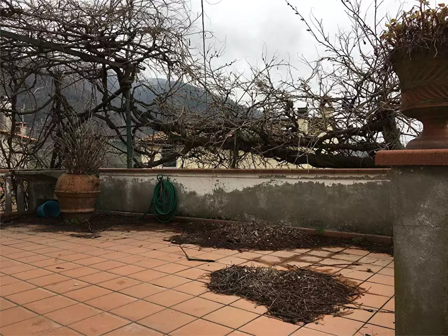 Immagine 22 di Porzione di casa in vendita  in matraia a Capannori