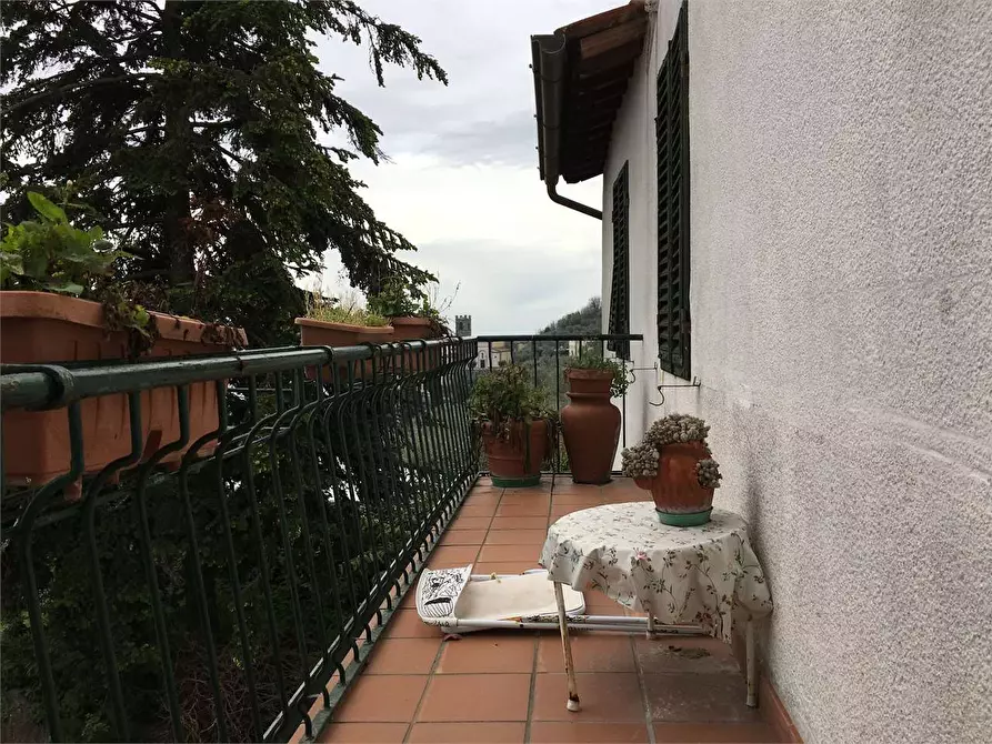 Immagine 23 di Porzione di casa in vendita  in matraia a Capannori