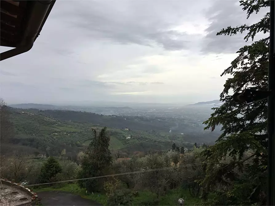Immagine 24 di Porzione di casa in vendita  in matraia a Capannori