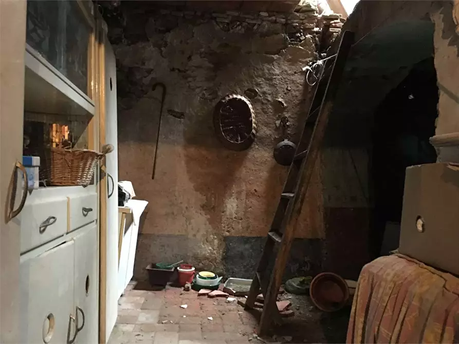 Immagine 33 di Porzione di casa in vendita  in matraia a Capannori