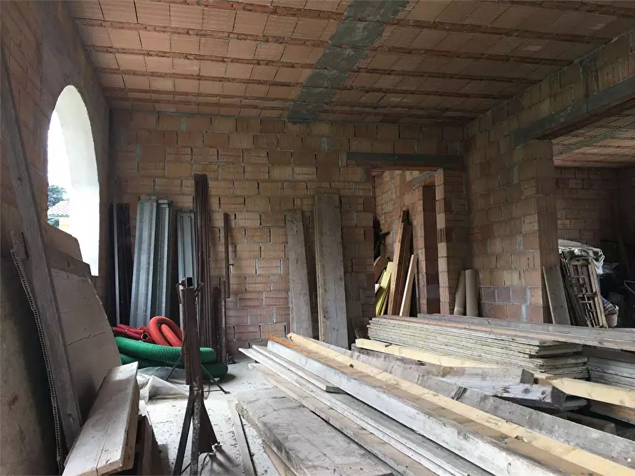 Immagine 9 di Villa in vendita  in Marlia a Capannori