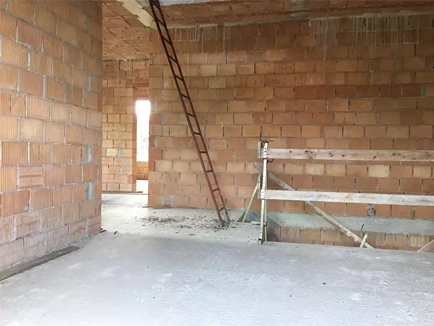 Immagine 14 di Villa in vendita  in Marlia a Capannori