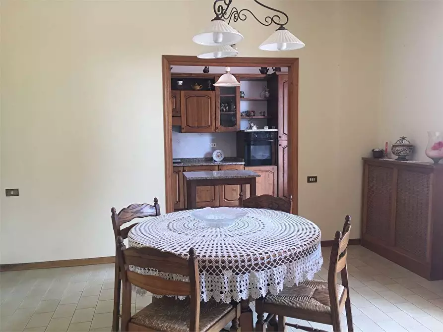 Immagine 6 di Villa in vendita  in Montecarlo  a Montecarlo