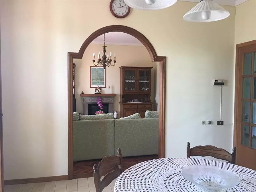 Immagine 5 di Villa in vendita  in Montecarlo  a Montecarlo