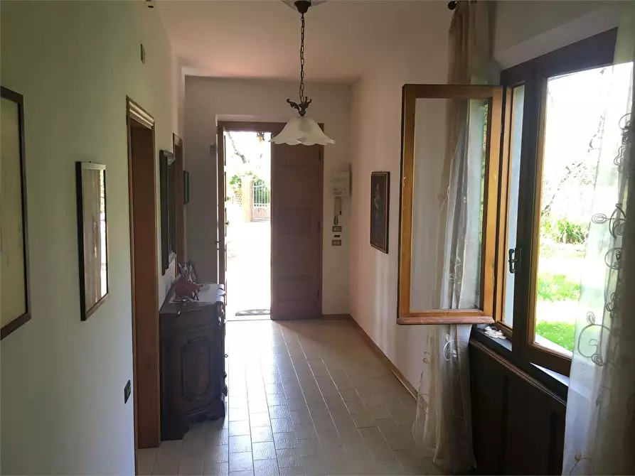 Immagine 10 di Villa in vendita  in Montecarlo  a Montecarlo