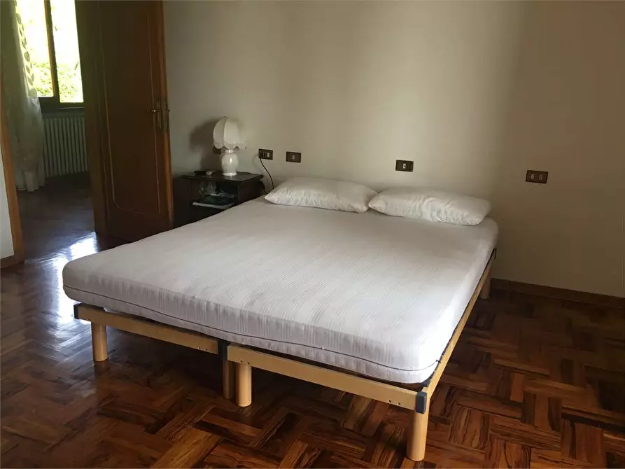 Immagine 12 di Villa in vendita  in Montecarlo  a Montecarlo