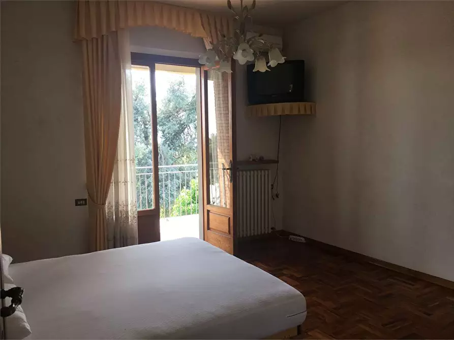 Immagine 13 di Villa in vendita  in Montecarlo  a Montecarlo