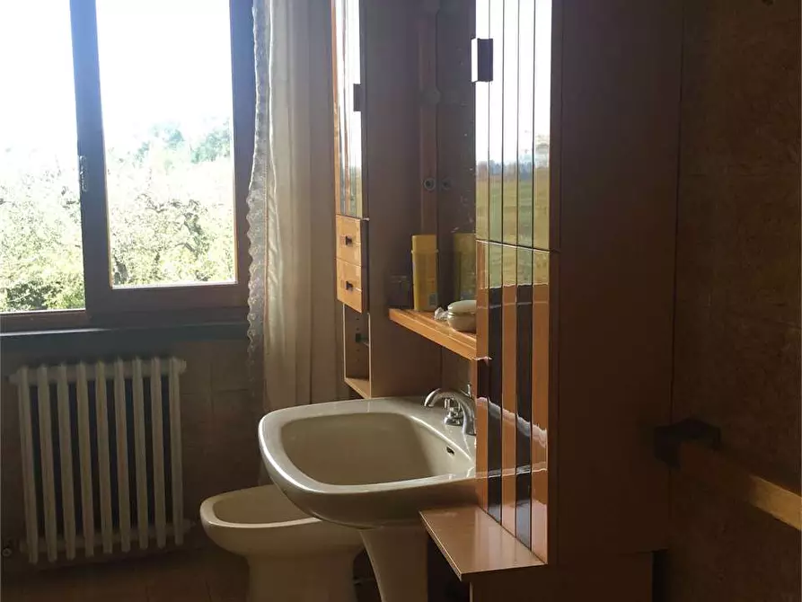 Immagine 18 di Villa in vendita  in Montecarlo  a Montecarlo