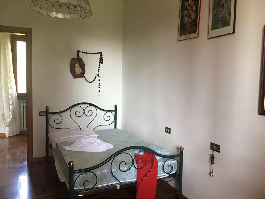 Immagine 16 di Villa in vendita  in Montecarlo  a Montecarlo