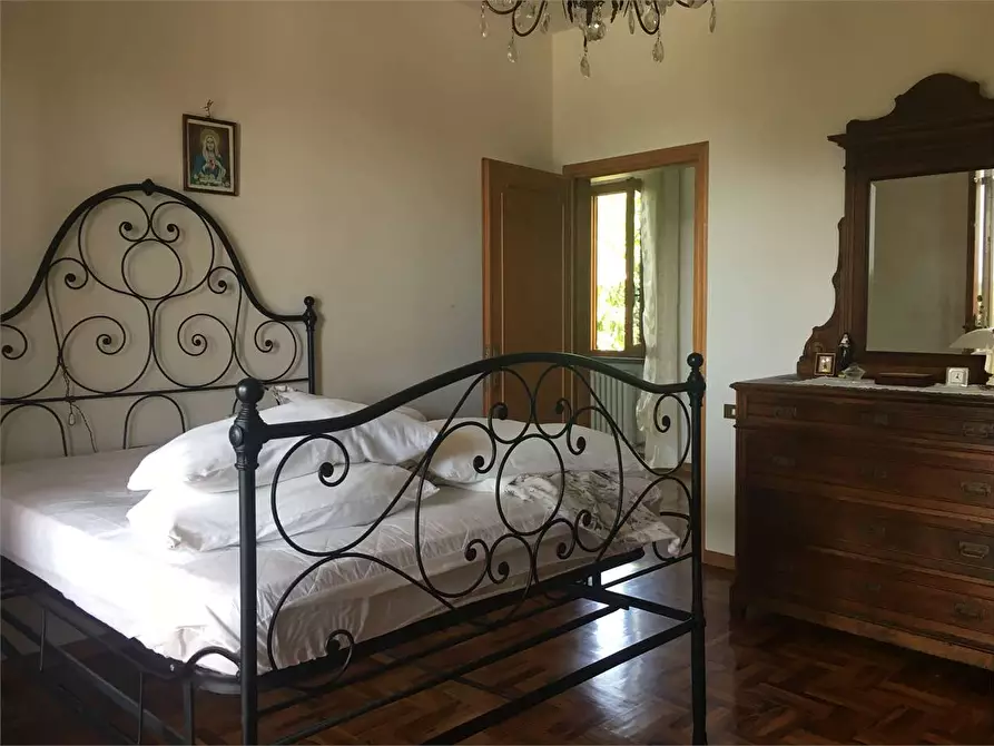 Immagine 14 di Villa in vendita  in Montecarlo  a Montecarlo