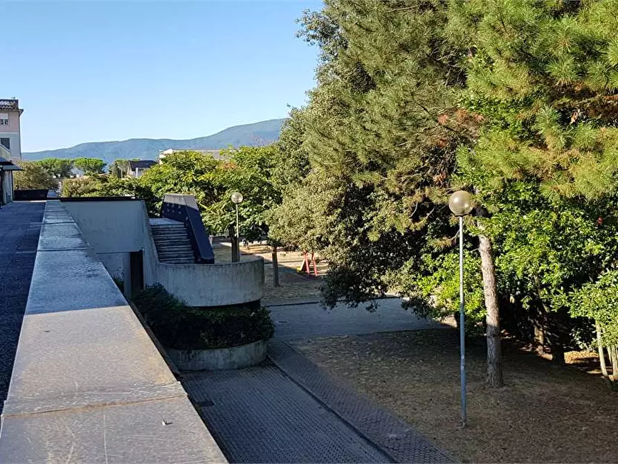 Immagine 8 di Ufficio in affitto  a Porcari