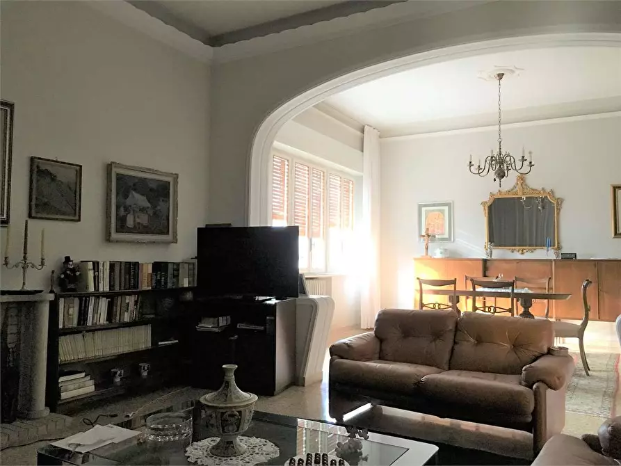 Immagine 6 di Villa in vendita  in ponte a moriano  a Lucca