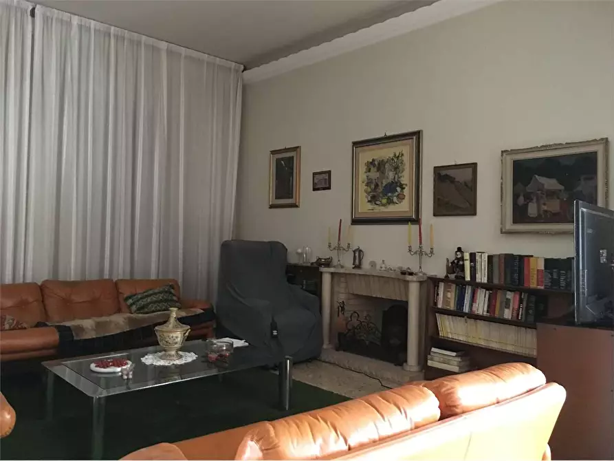 Immagine 3 di Villa in vendita  in ponte a moriano  a Lucca