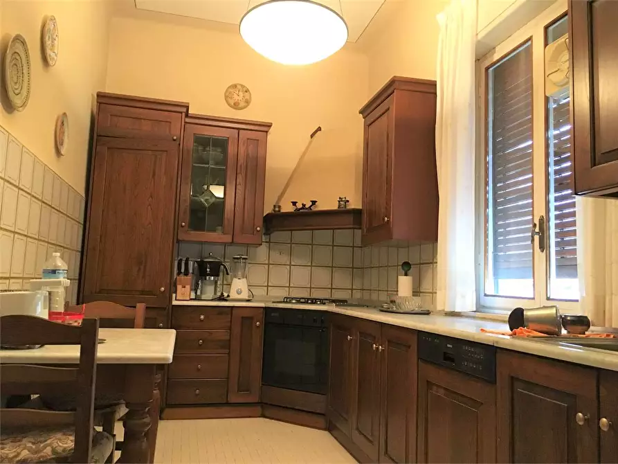 Immagine 10 di Villa in vendita  in ponte a moriano  a Lucca