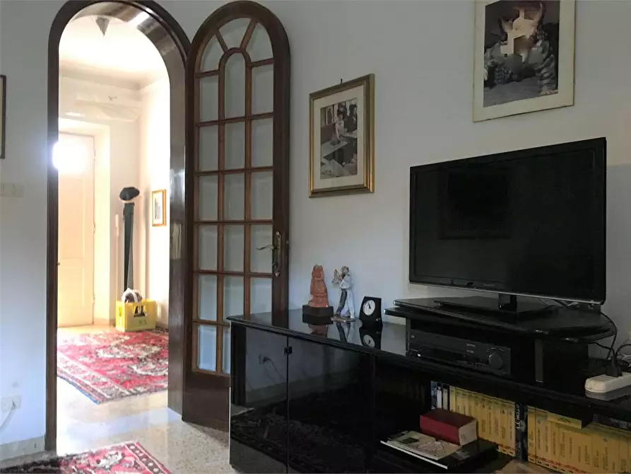 Immagine 9 di Villa in vendita  in ponte a moriano  a Lucca