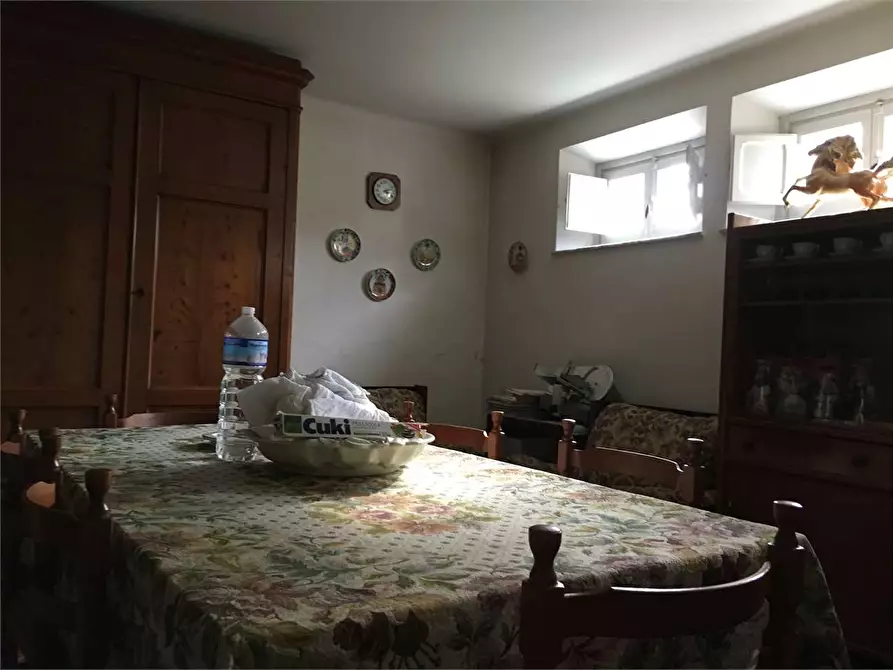 Immagine 14 di Villa in vendita  in ponte a moriano  a Lucca