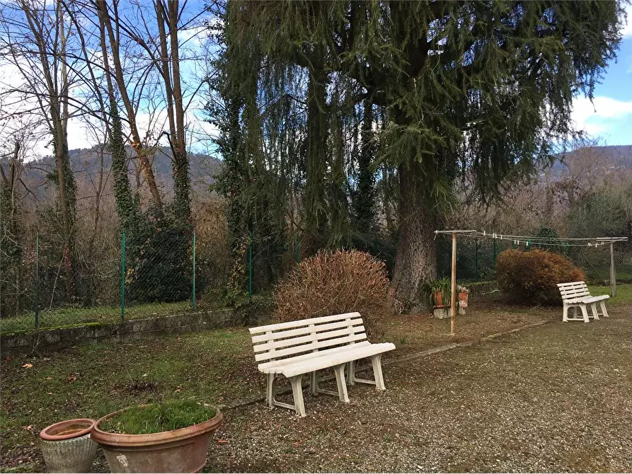 Immagine 20 di Villa in vendita  in ponte a moriano  a Lucca