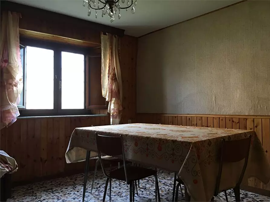 Immagine 4 di Porzione di casa in vendita  a Lucca