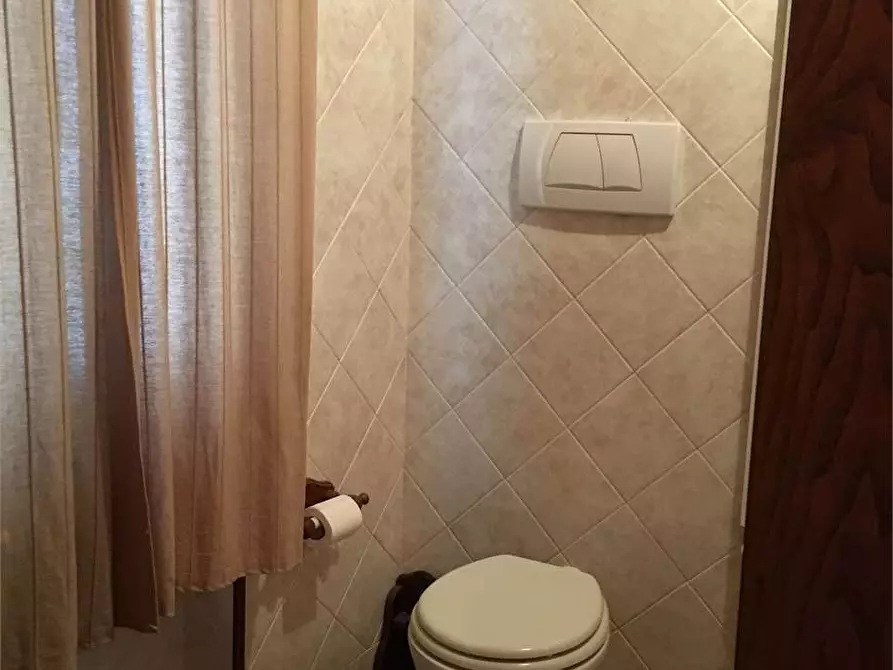 Immagine 9 di Rustico / casale in vendita  in Montecarlo a Montecarlo