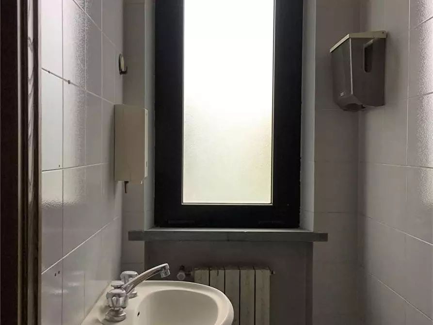 Immagine 4 di Ufficio in vendita  in via delle ville  493 a Capannori