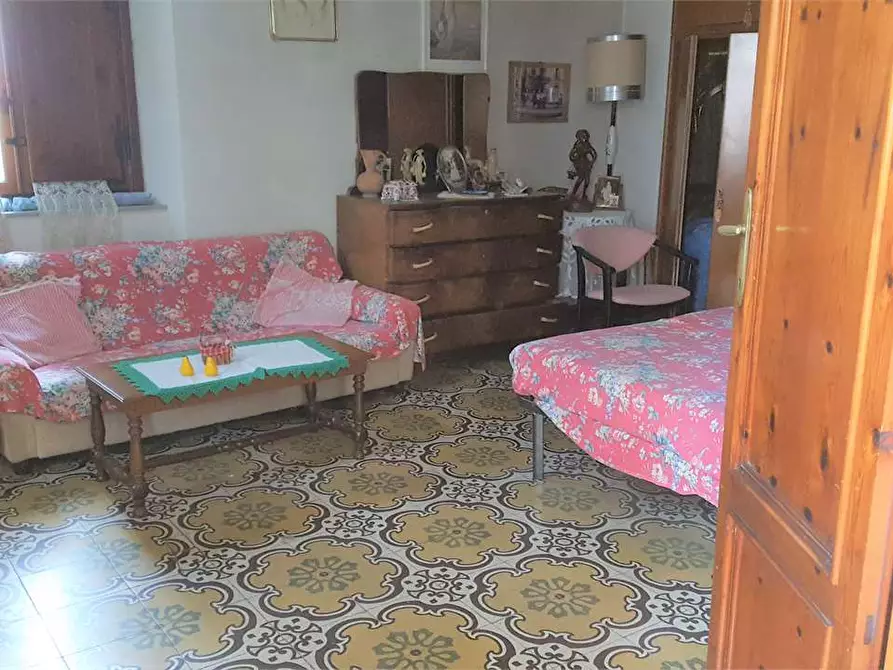 Immagine 8 di Villa in vendita  in san marco a Lucca