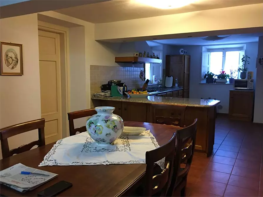 Immagine 5 di Villa in vendita  in Capannori a Capannori