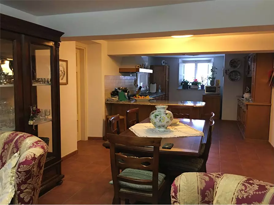 Immagine 4 di Villa in vendita  in Capannori a Capannori