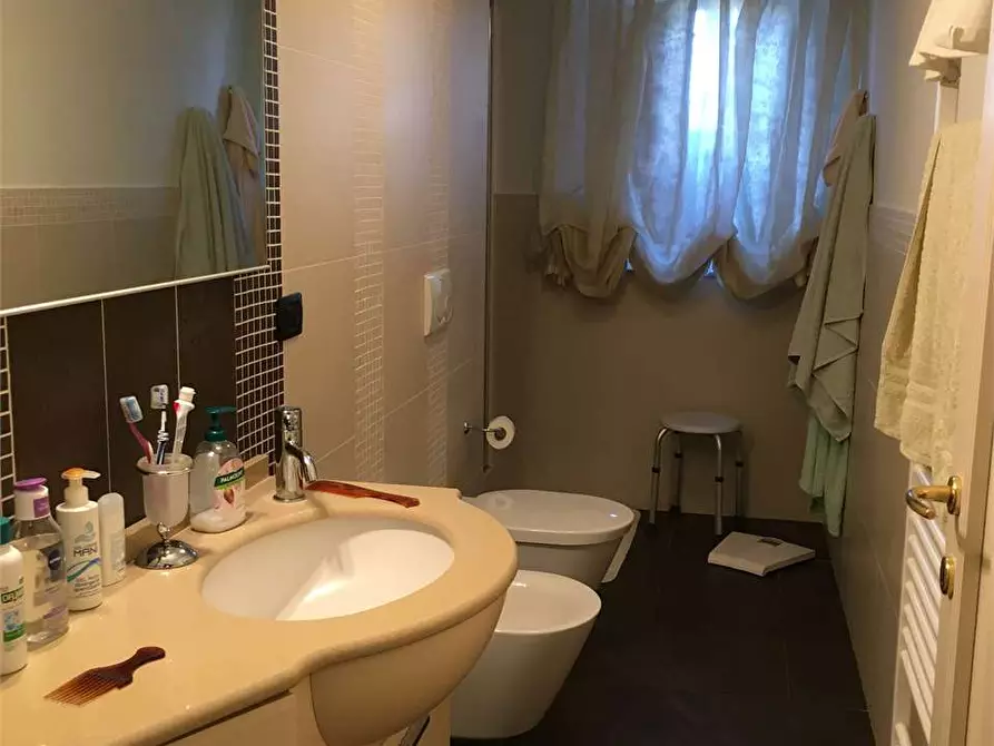 Immagine 9 di Villa in vendita  in Capannori a Capannori