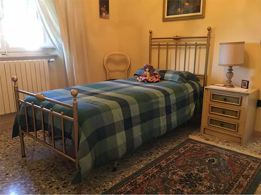 Immagine 17 di Villa in vendita  in Capannori a Capannori