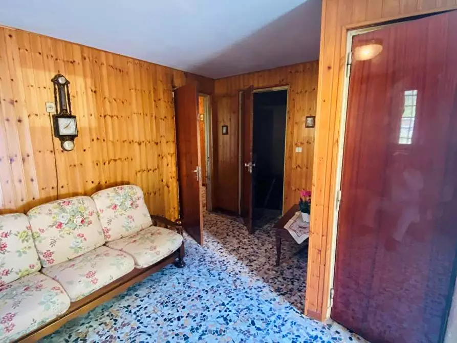 Immagine 20 di Porzione di casa in vendita  a Lucca