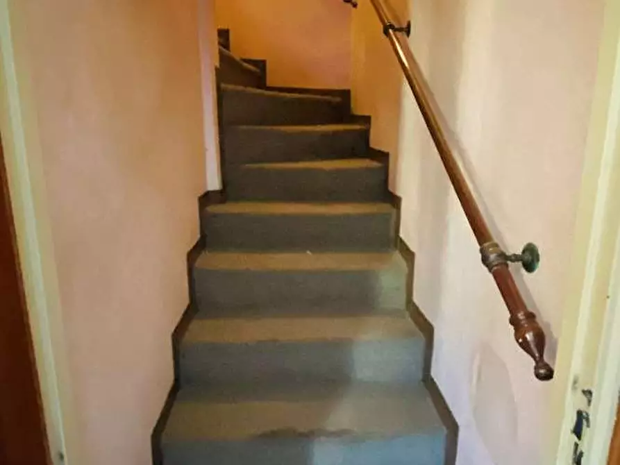 Immagine 21 di Porzione di casa in vendita  a Lucca