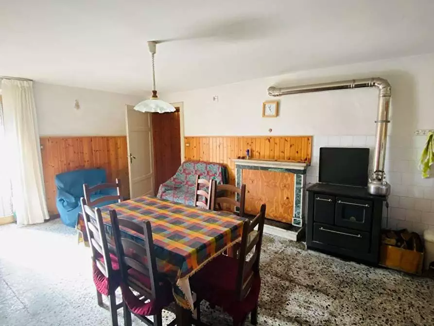 Immagine 25 di Porzione di casa in vendita  a Lucca