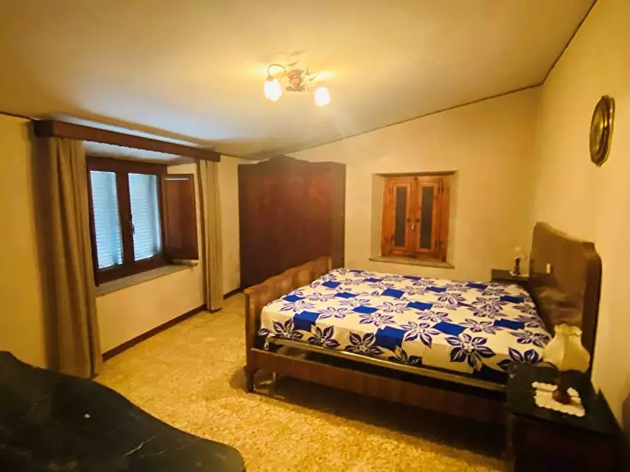 Immagine 26 di Porzione di casa in vendita  a Lucca