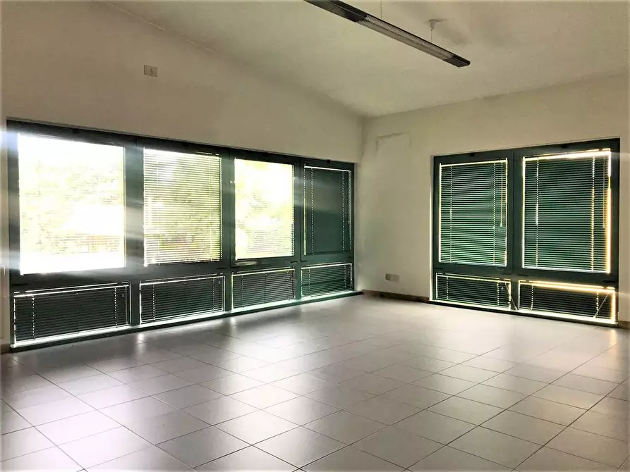 Immagine 4 di Ufficio in affitto  in via don sirio politi 43 a Lucca