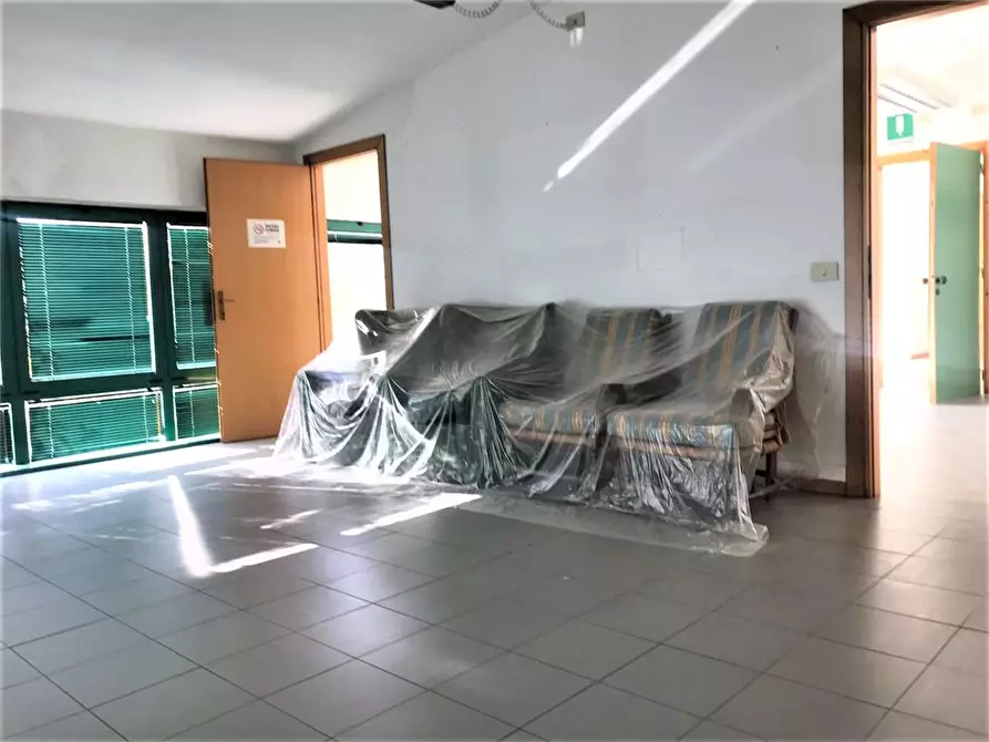 Immagine 7 di Ufficio in affitto  in via don sirio politi 43 a Lucca